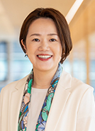 宮柱 明日香 氏