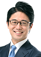山口 真一 氏